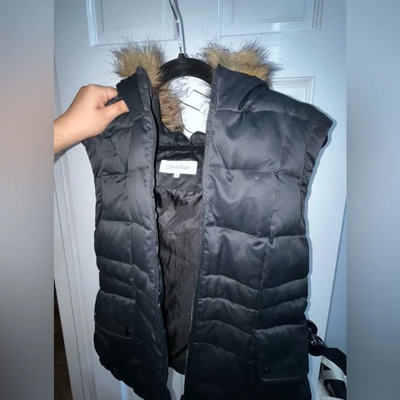 CALVIN KLEIN hooded winter vest - Picture 4 of 4